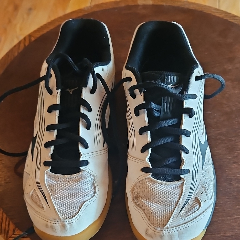 Women's White and Black Volleyball Athletic Shoes